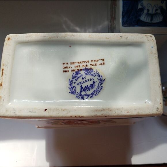 Accent by Oriental Decanters Vases - Picture 8 of 12